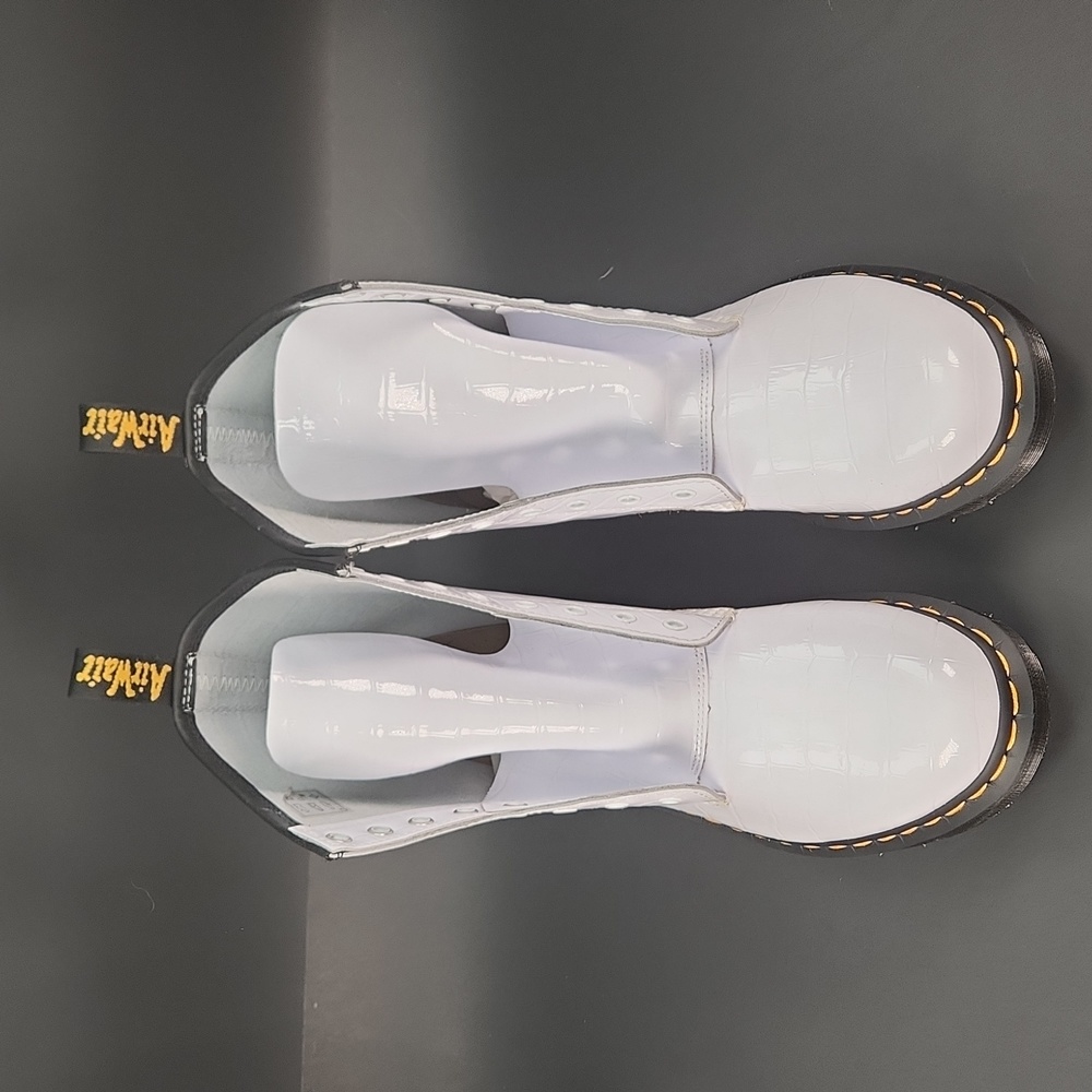 Dr. Martens Vegan 1460W Croc White 8 hole boots RARE DISCONTINUED STYLE